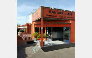 Le Hangar Café