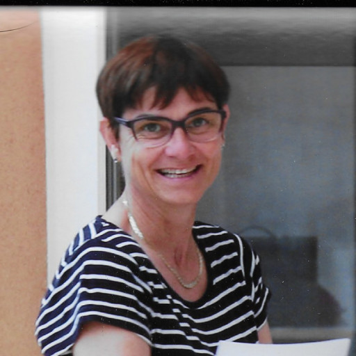 Nicole Perret